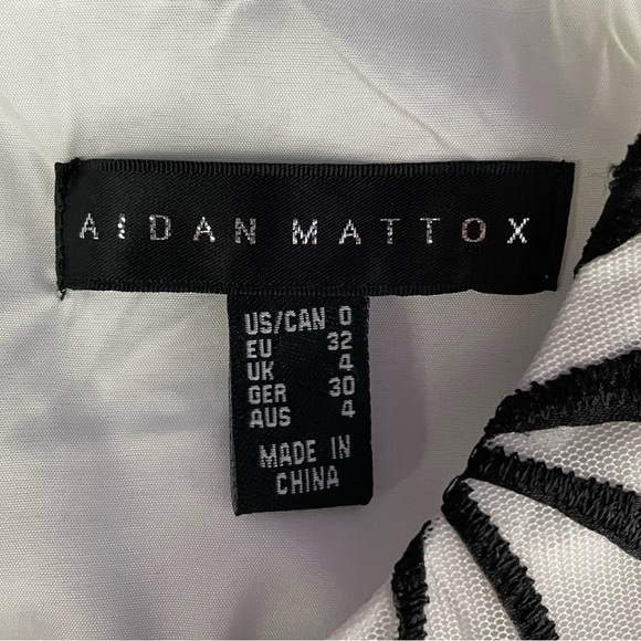 Aidan Mattox Sleeveless Floral Fit and Flare Dress in Black White Size 0‎ - Picture 8 of 9